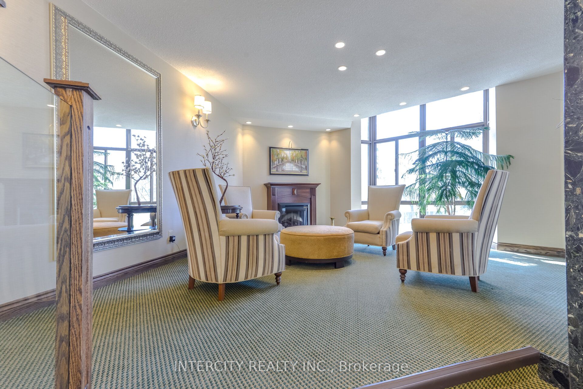 2000 Islington Avenue 308