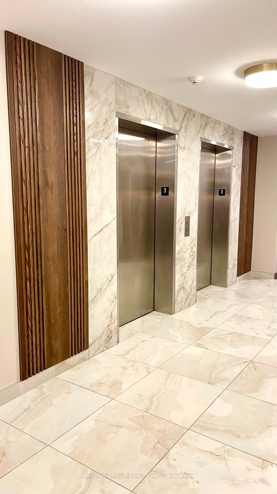 1 Maison Parc Court 309