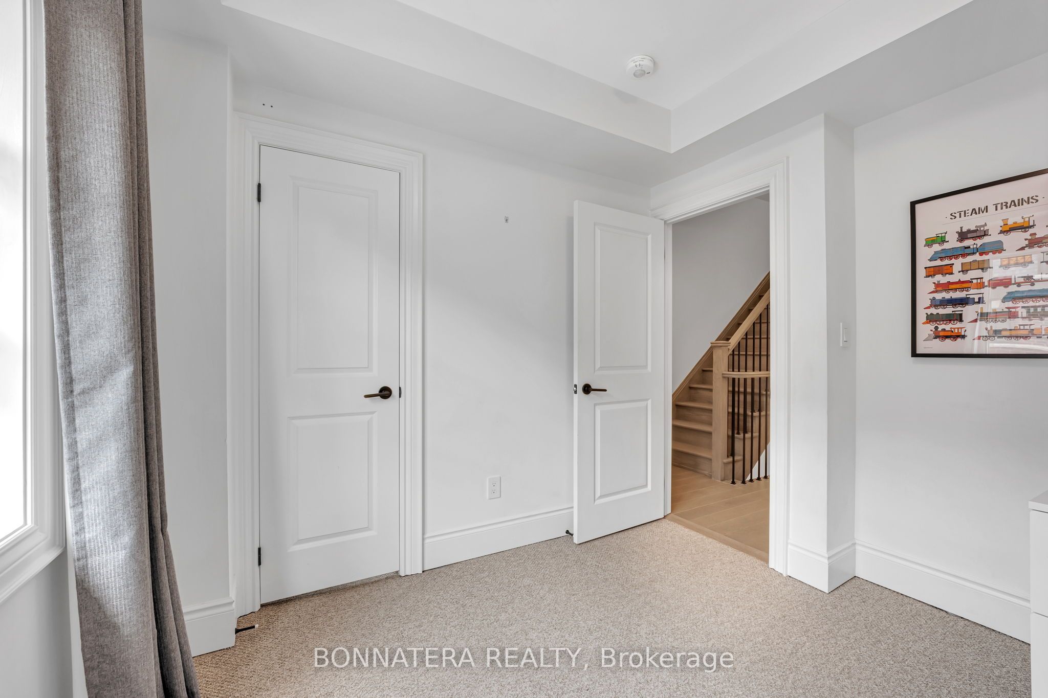 15 Lunar Crescent 81