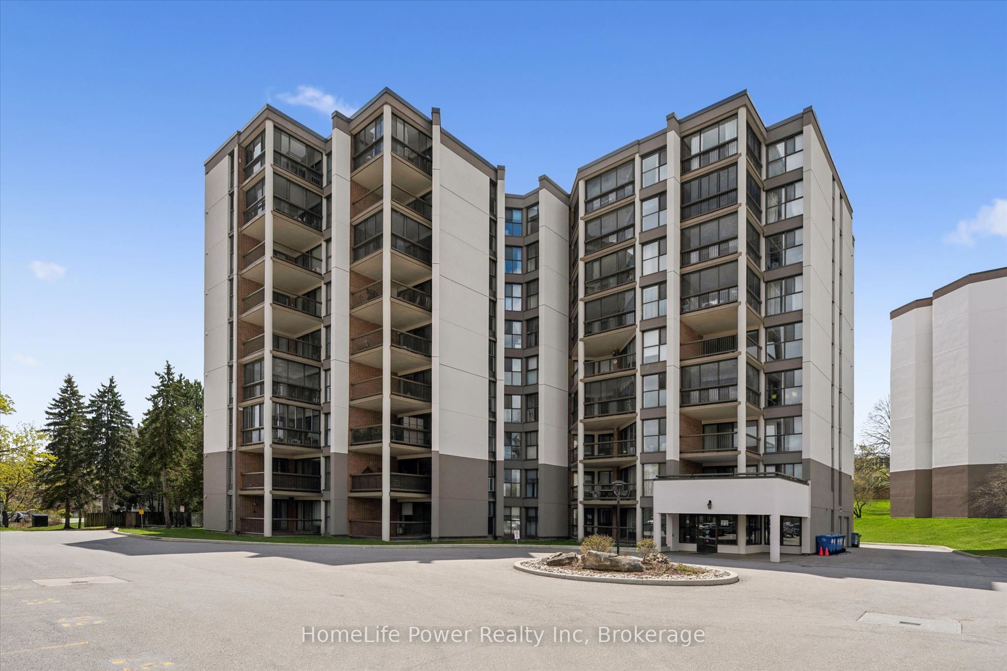 22 Marilyn Drive 402
