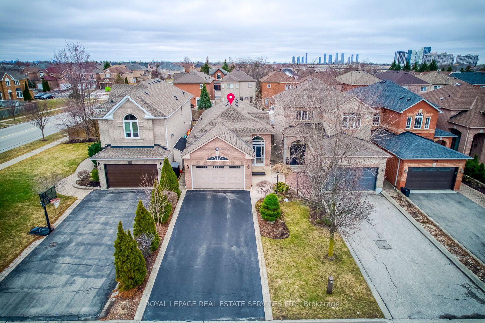 236 Slywood Crescent