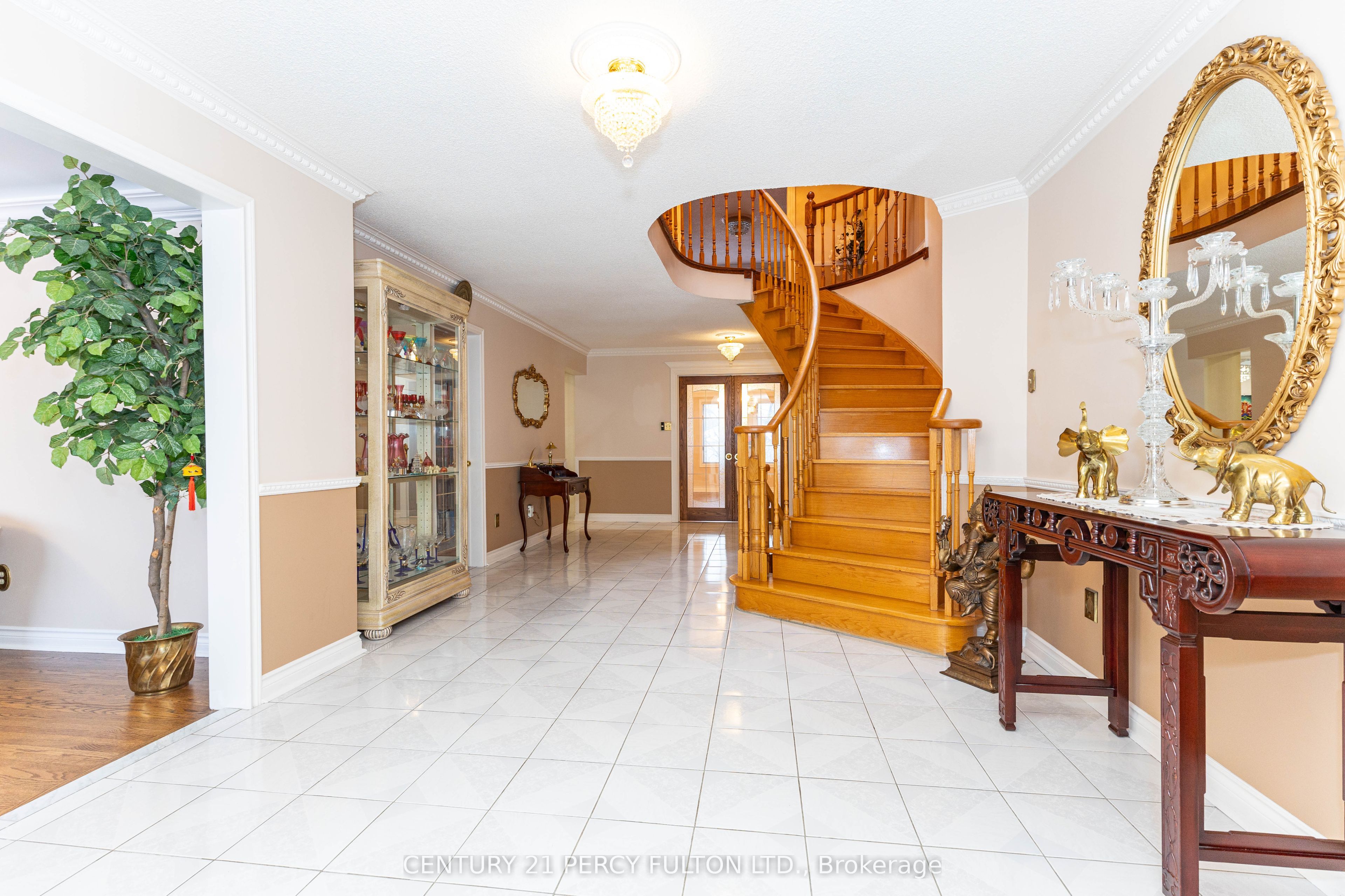 23 Leah Crescent