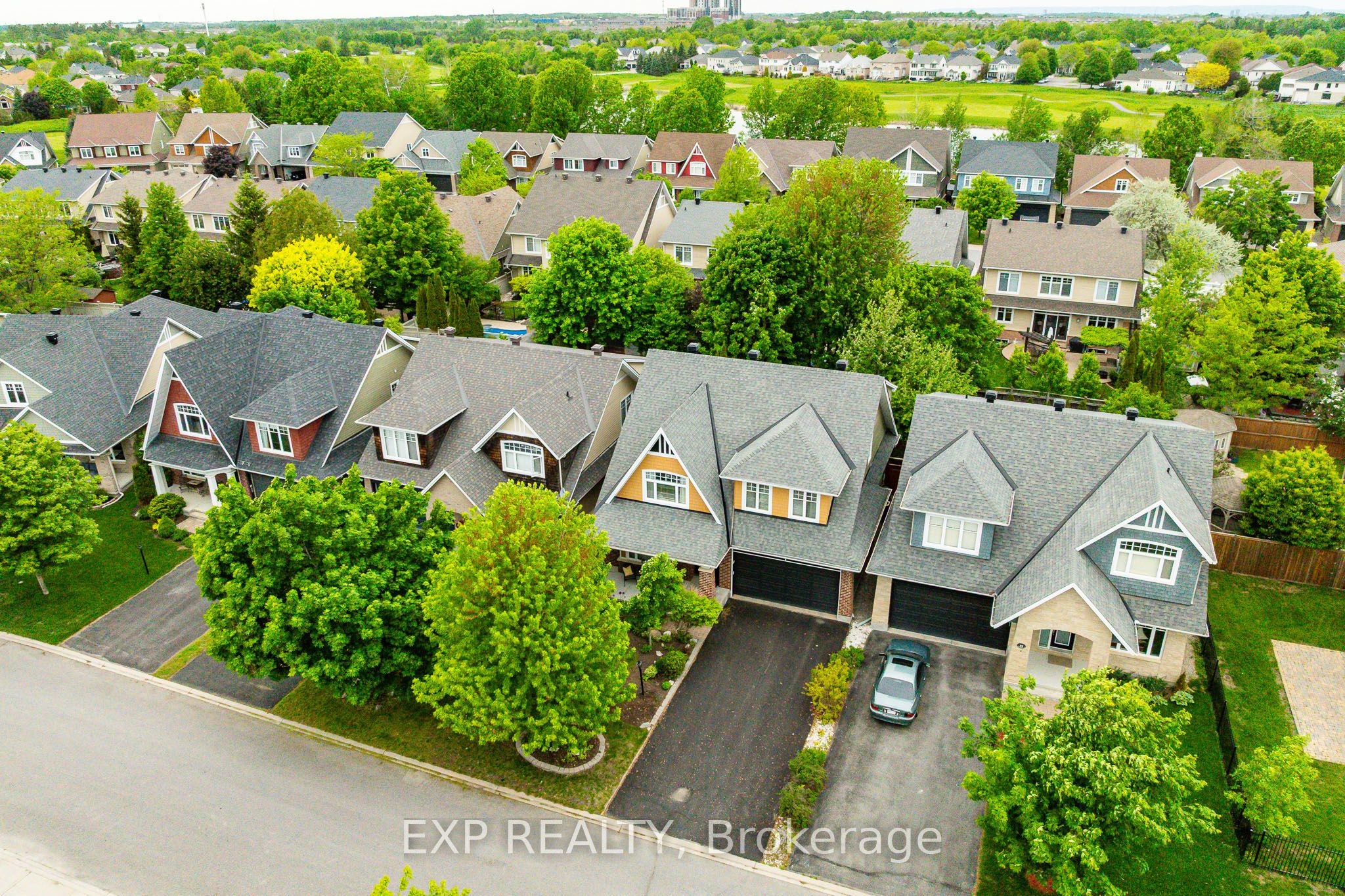 36 Oakbriar Crescent