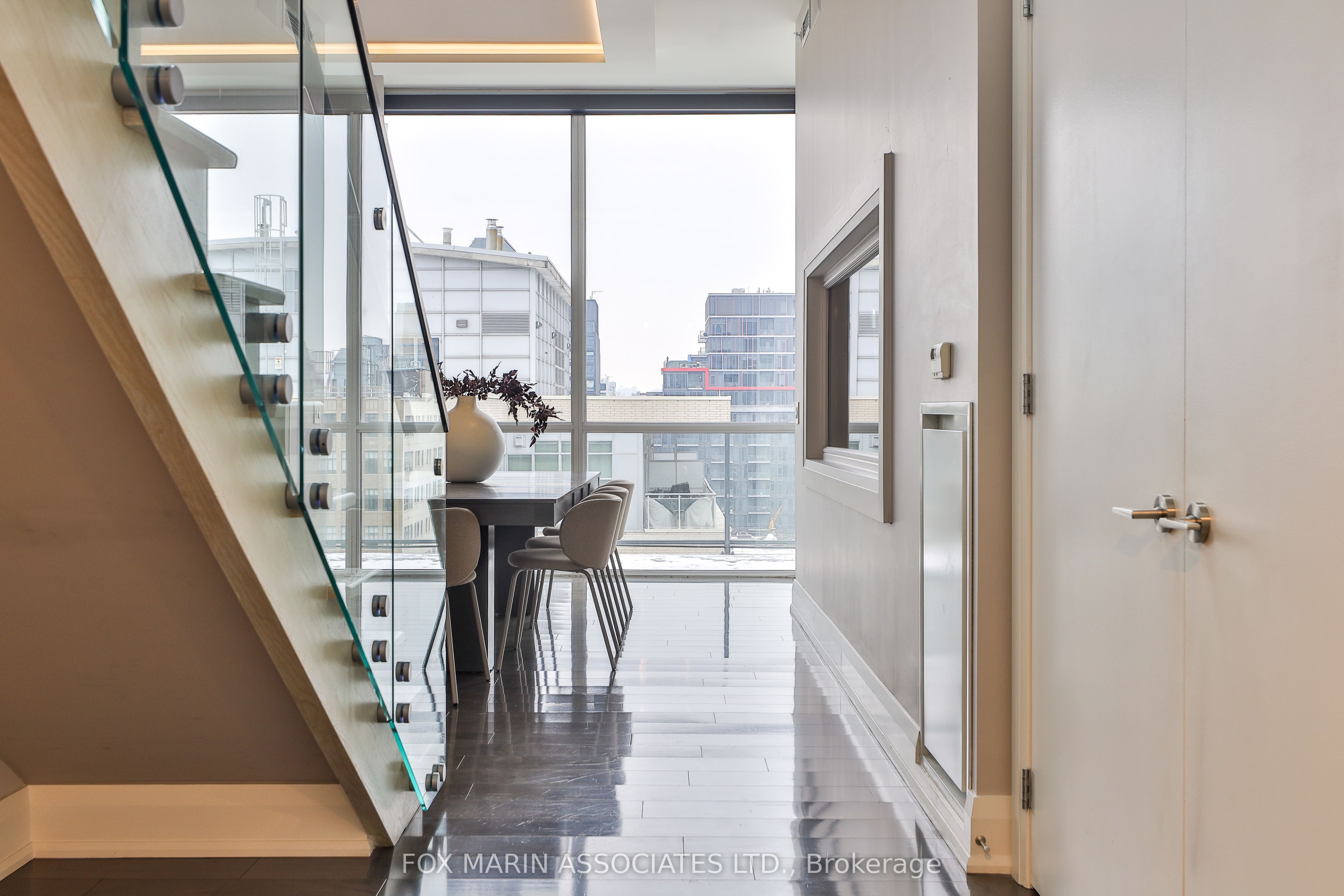 478 King Street W PH-02