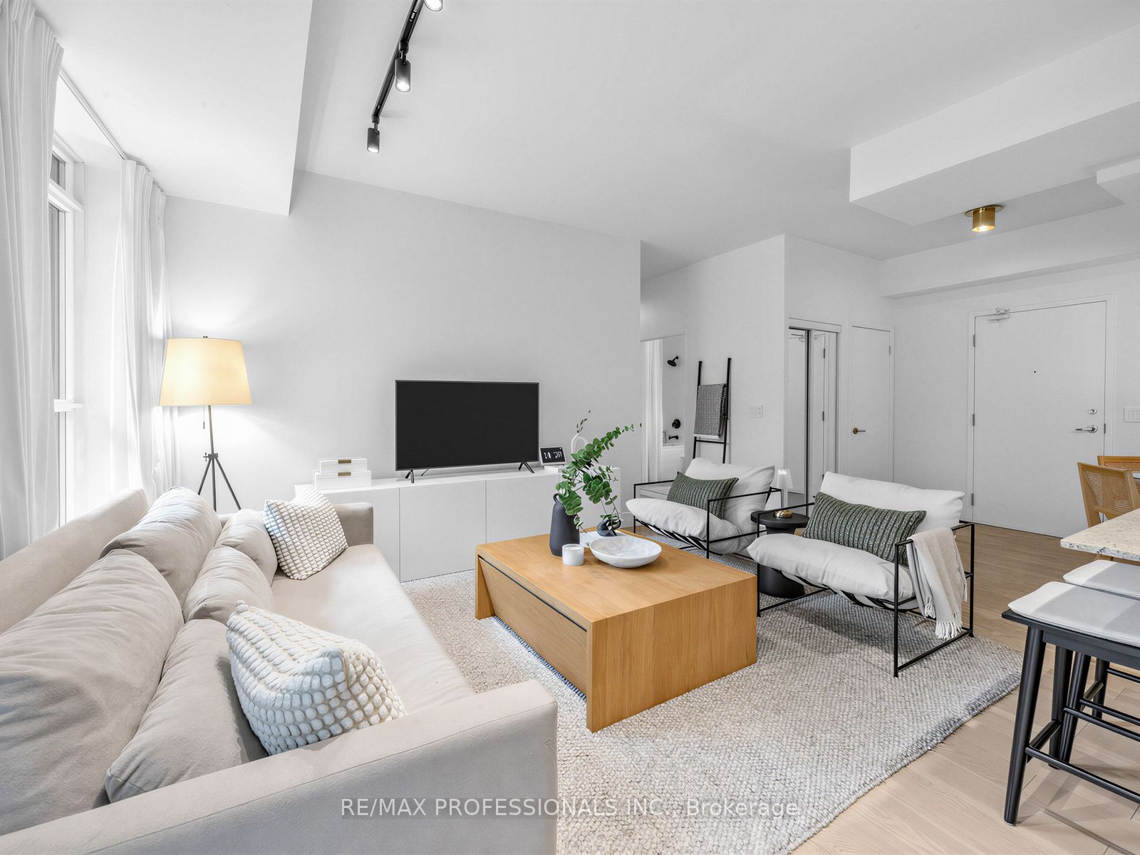 155 Legion Road N 402