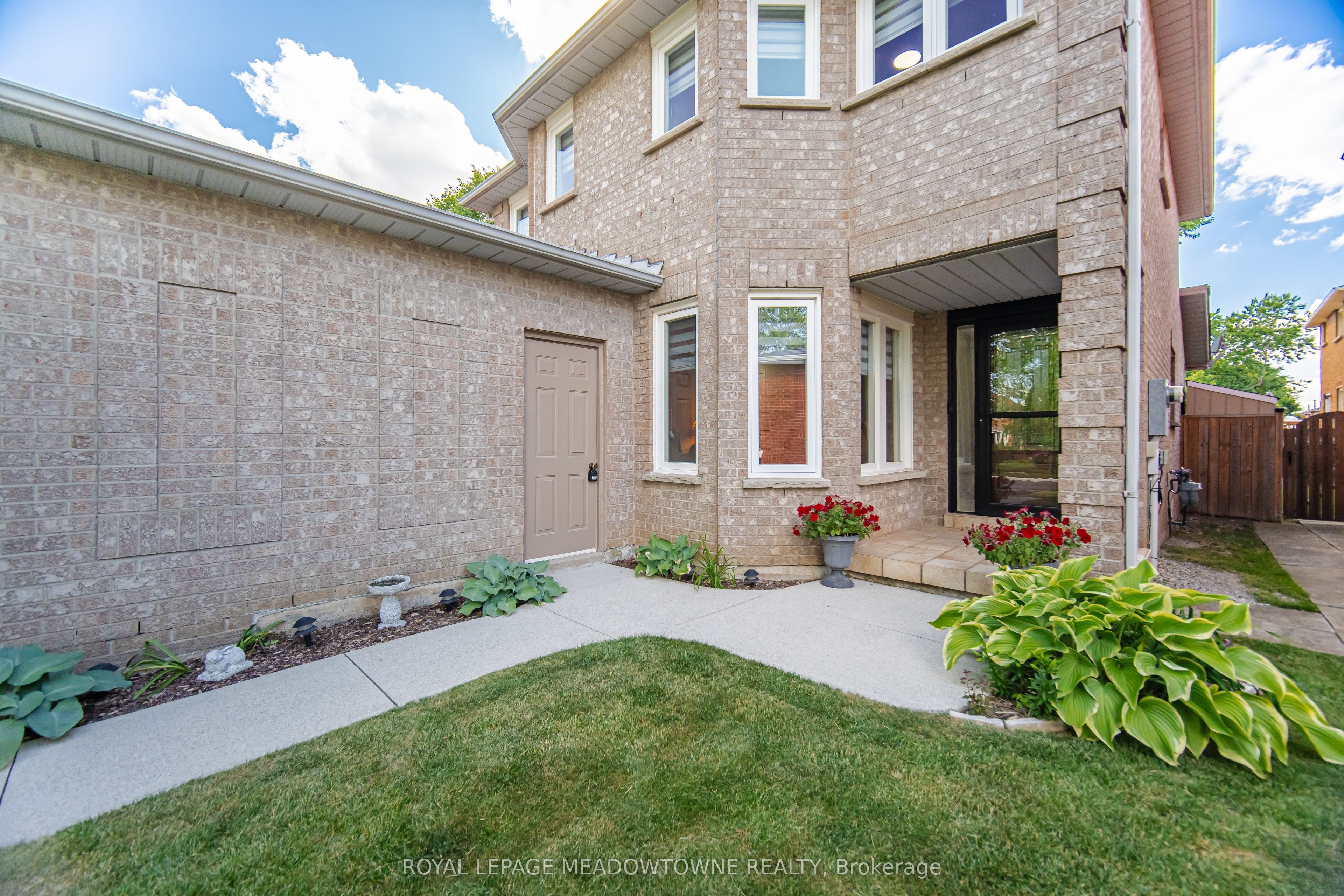 6240 Snowflake Lane