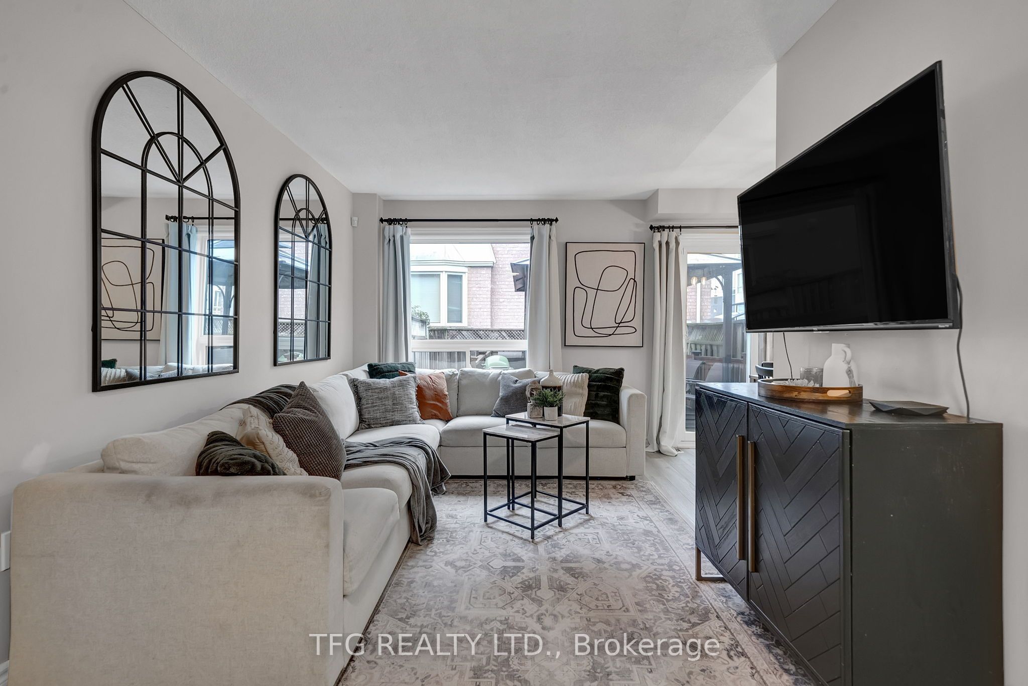 1995 Pine Grove Avenue 31