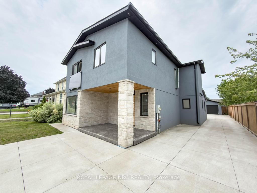 4392 Ontario Street