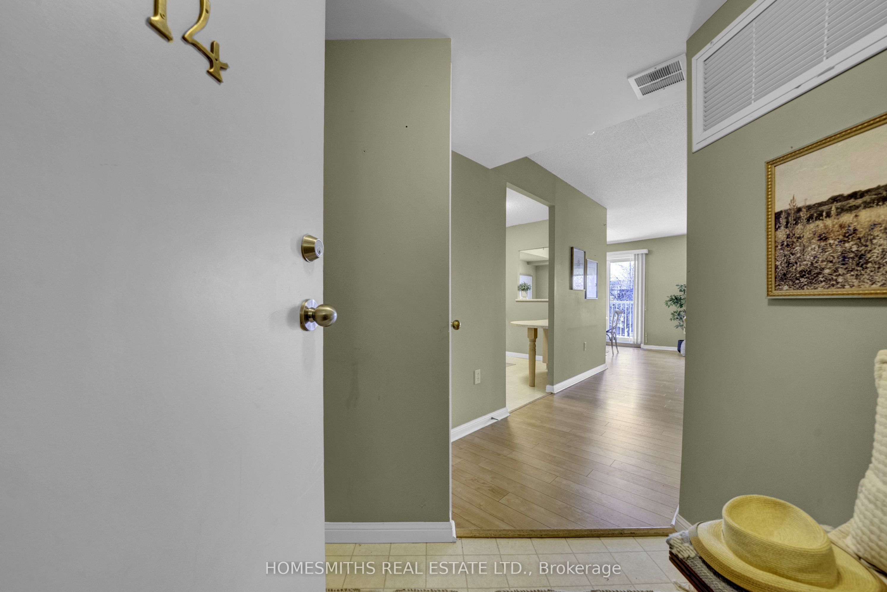 95 Wellington Street 214