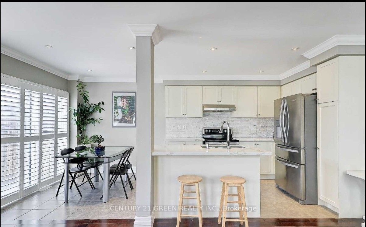 25 Holroyd Street