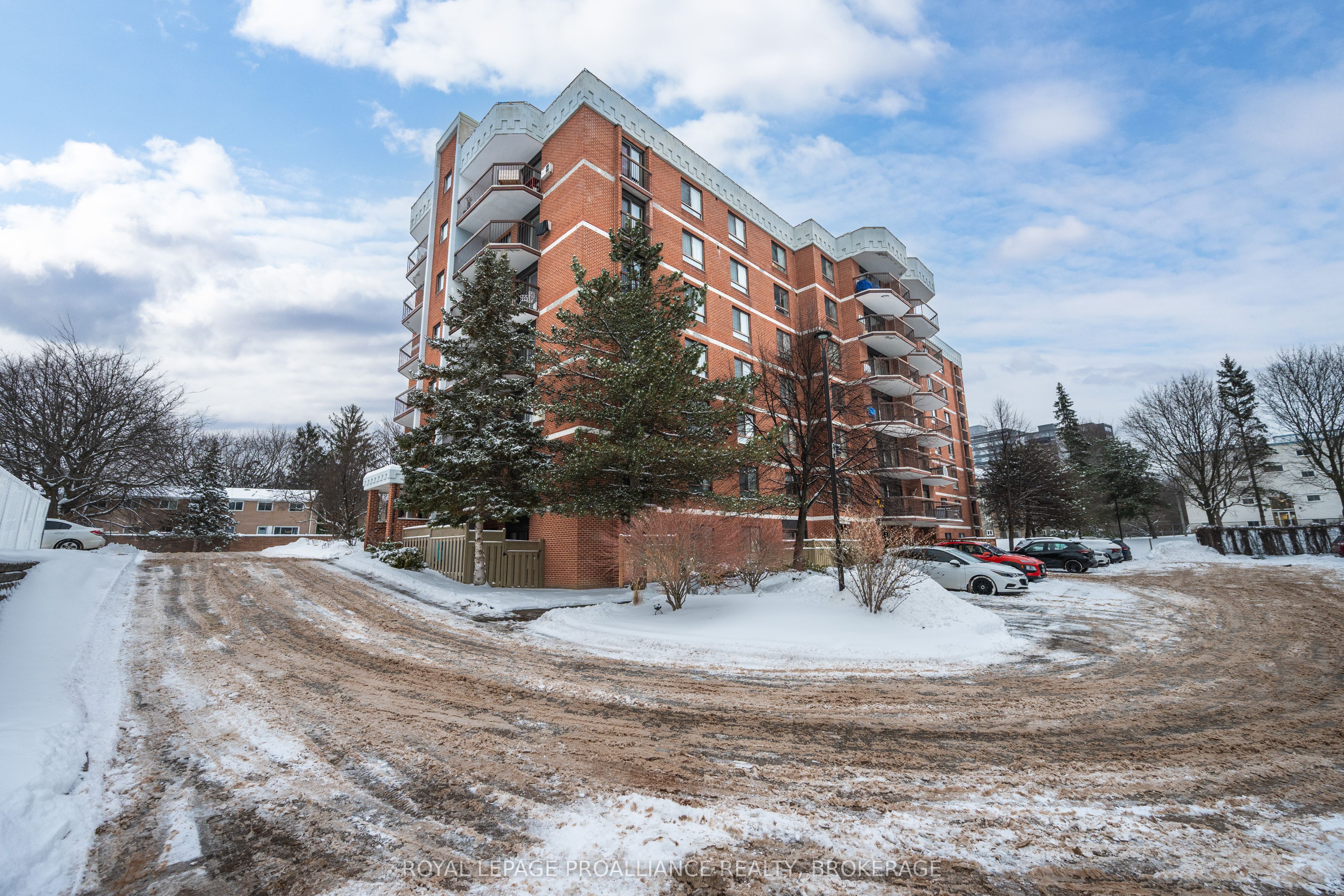 14 Greenview Drive 505