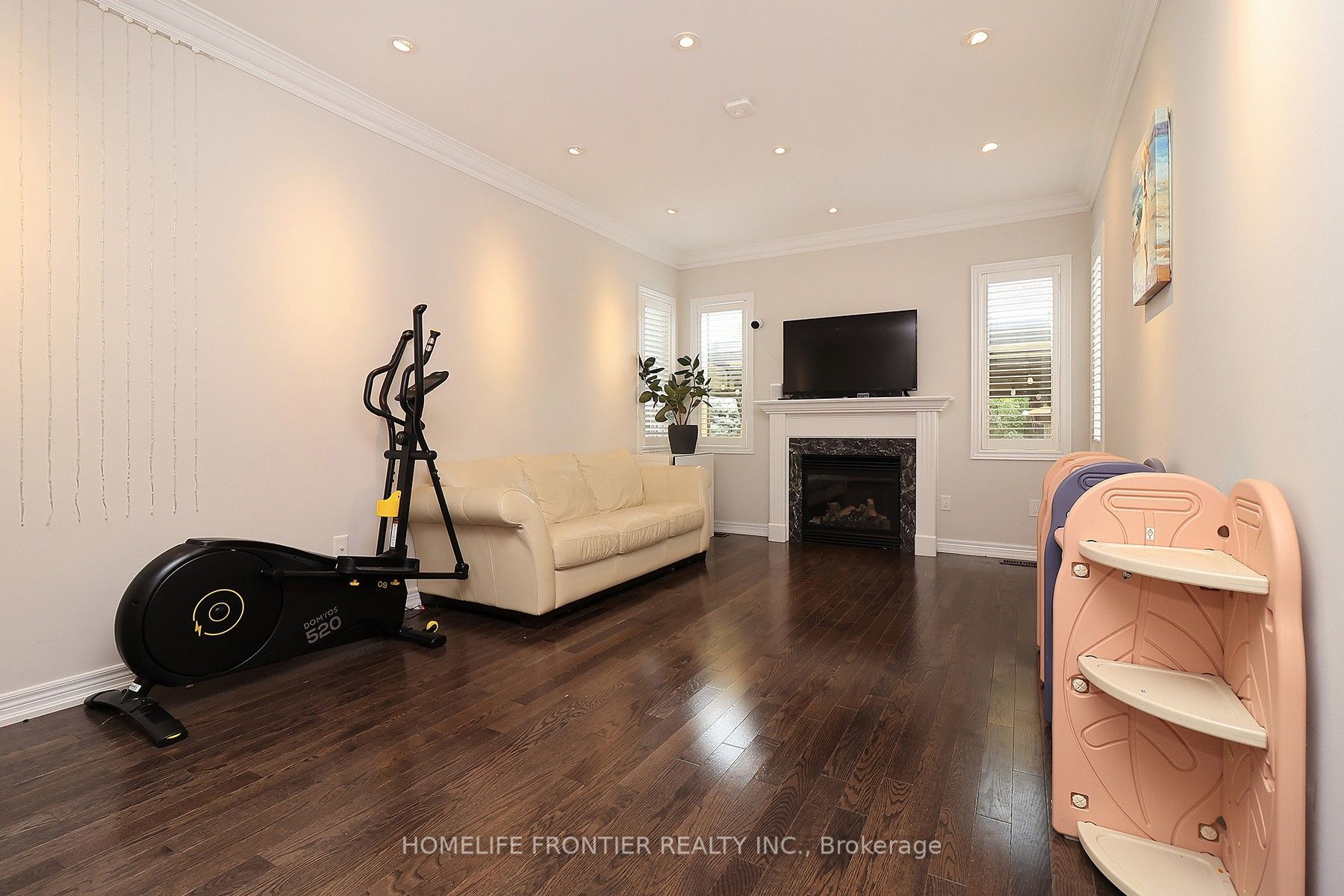 56 Twin Hills Crescent