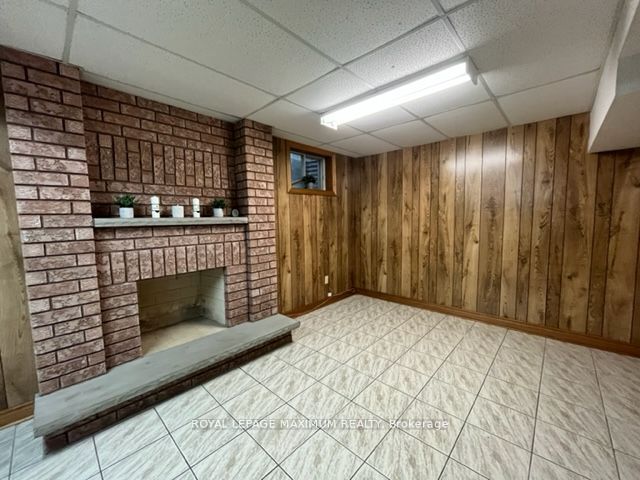 48 Plowshare Crescent Lower