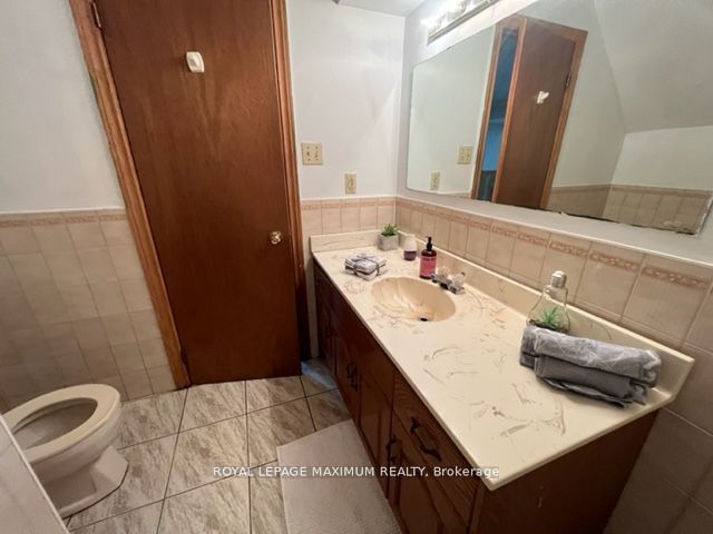 48 Plowshare Crescent Lower