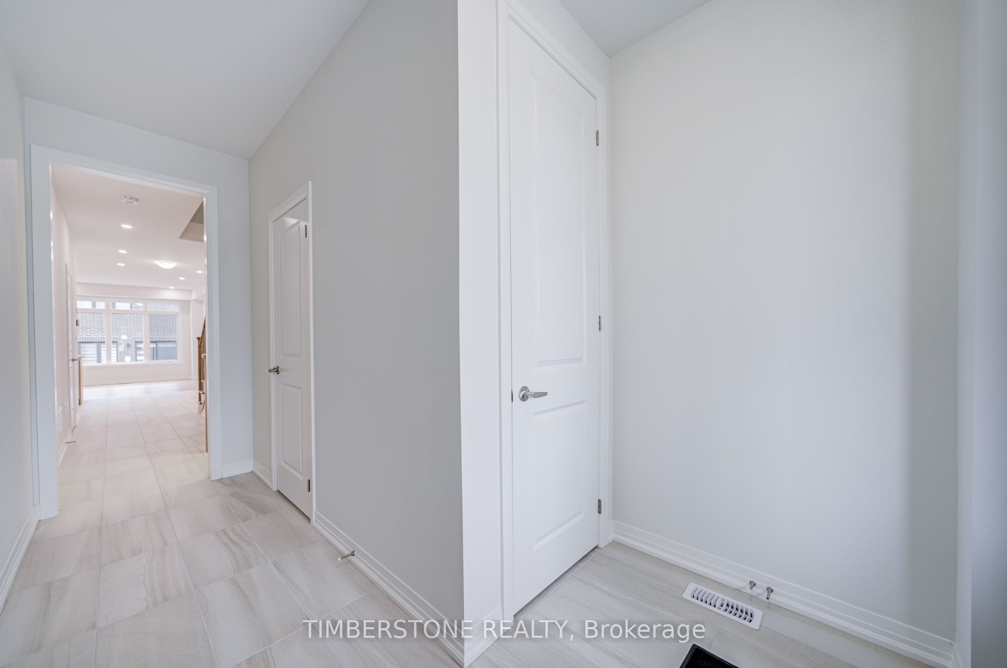 3379 Elsa Story Avenue