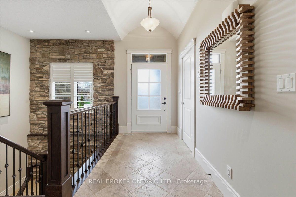 945 RIVERSTONE Court