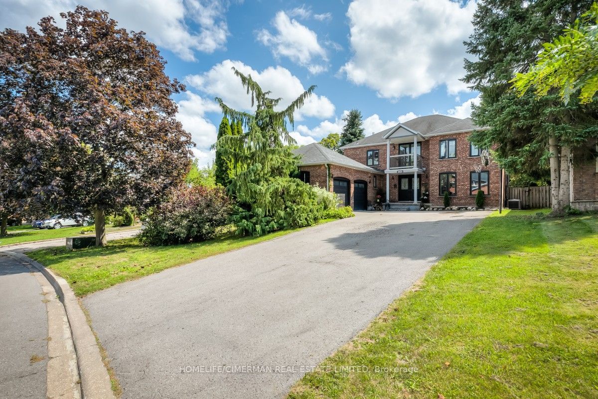 365 Kennedy Street W