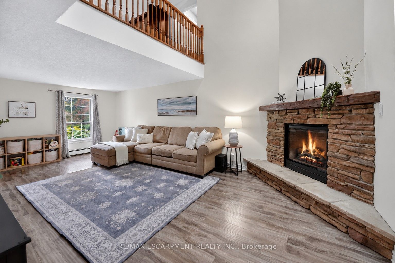 173 Main Street W