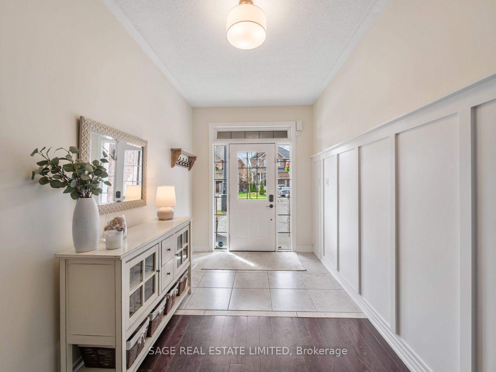 62 Donald Stewart Crescent