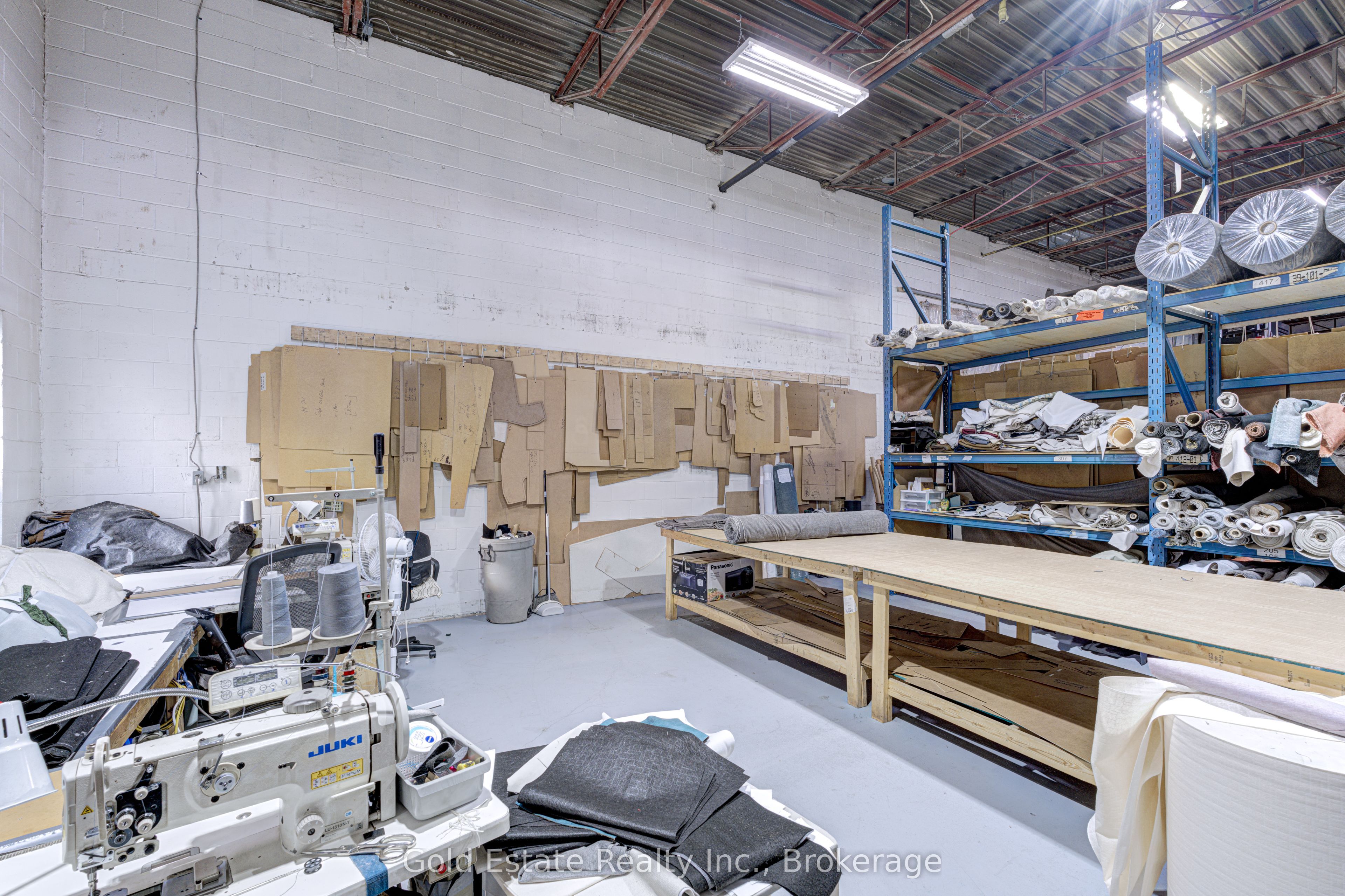 16 Strathearn Avenue S 3-5