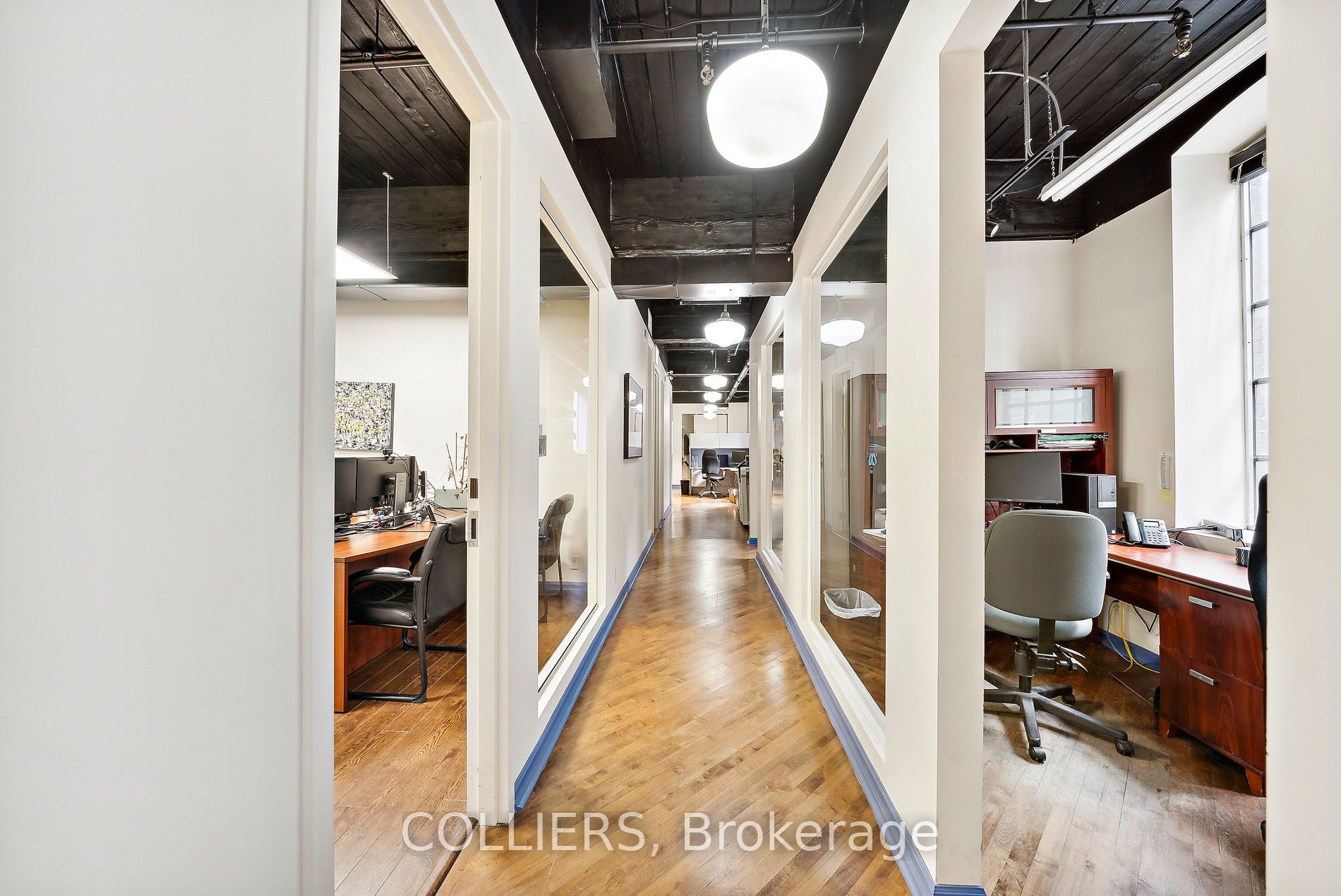 340 Richmond Street W