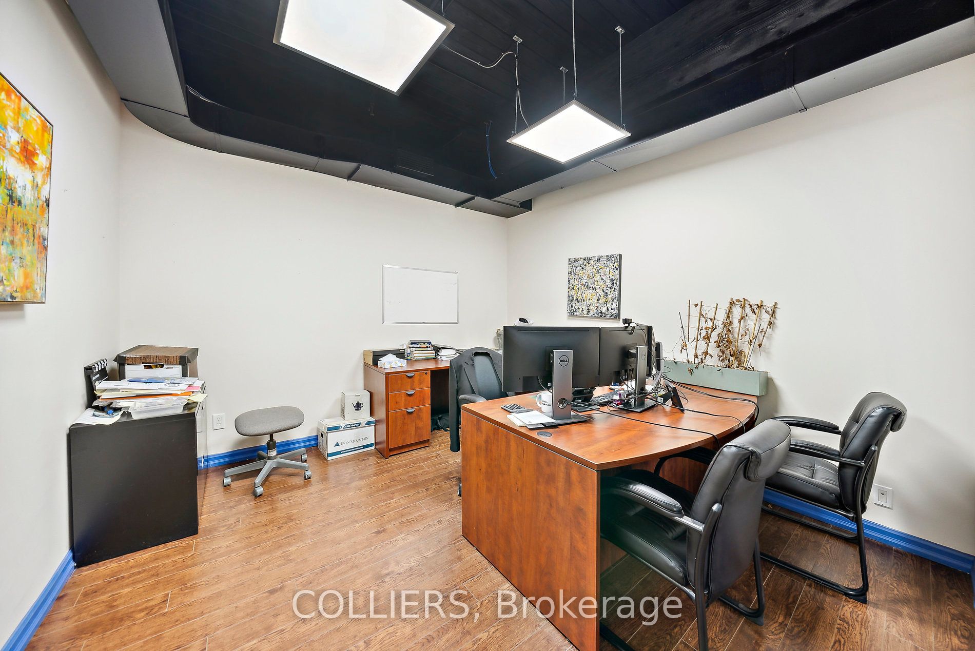 340 Richmond Street W