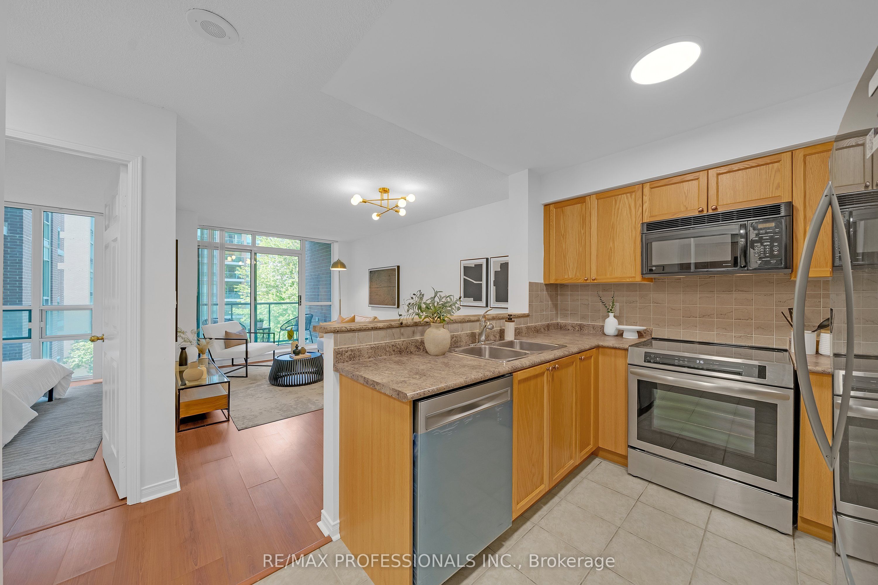 9 Michael Power Place 402