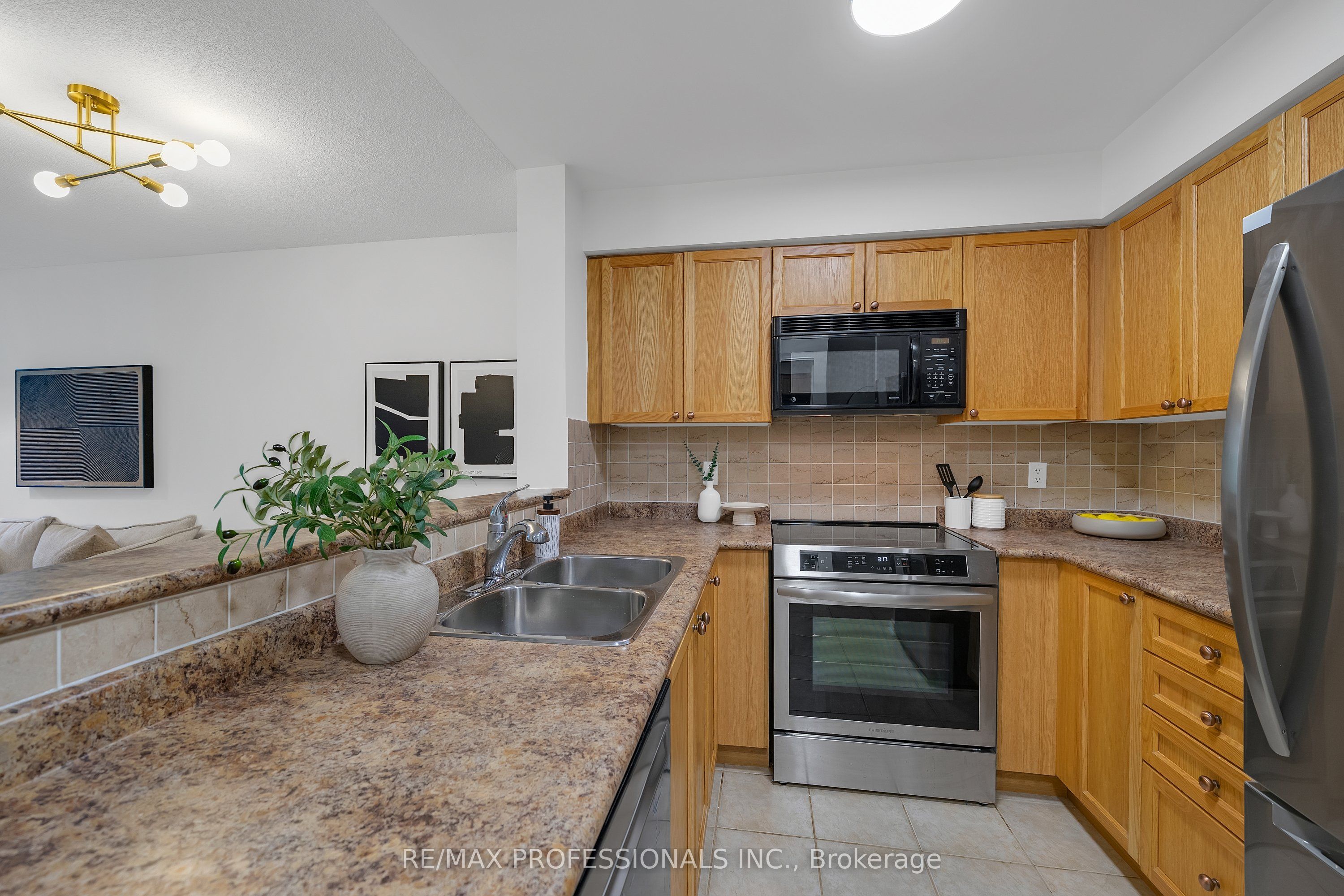 9 Michael Power Place 402