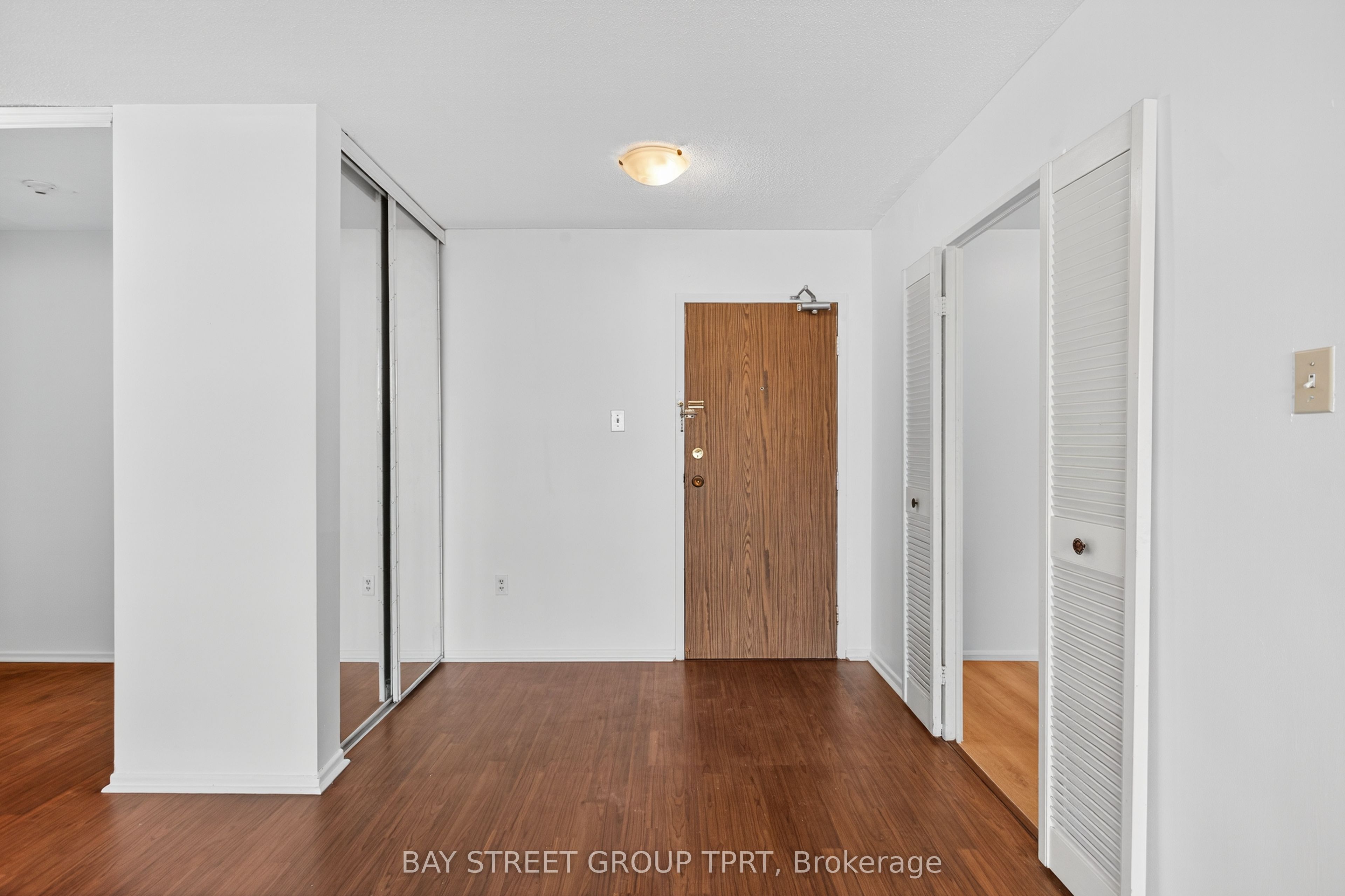 350 Seneca Hill Drive 504