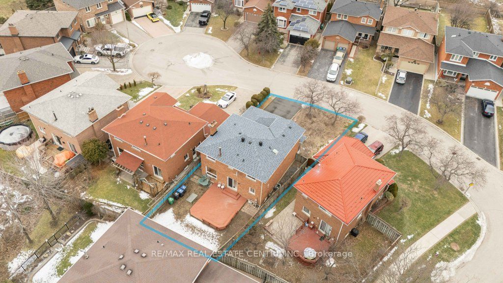 796 Buckingham Court