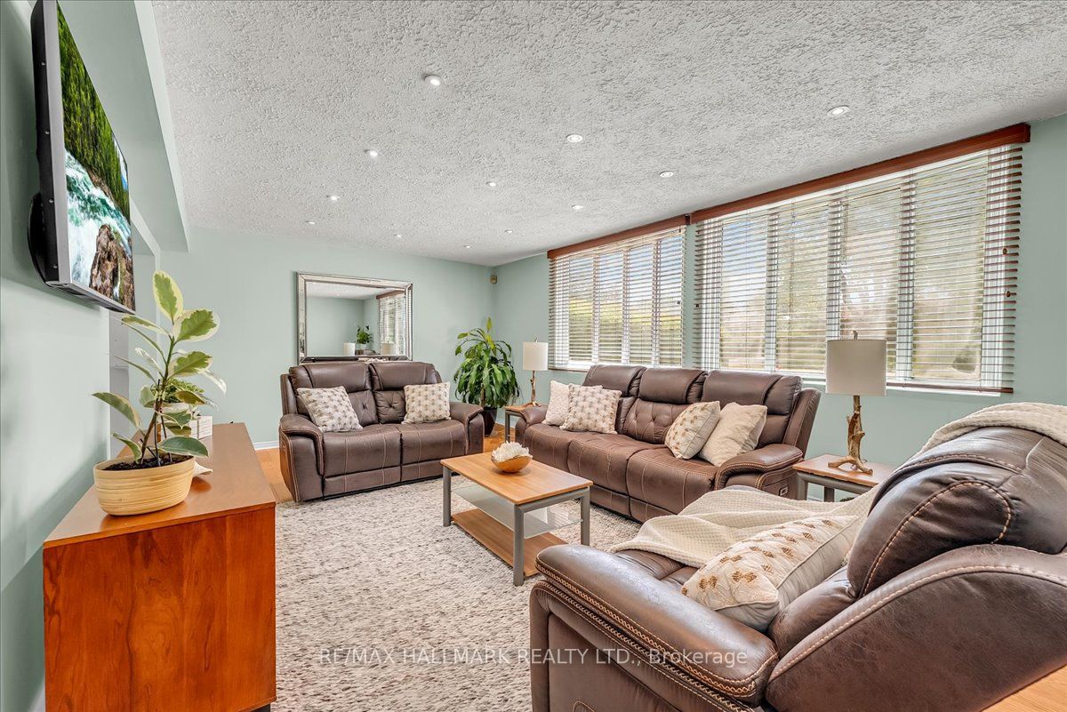 433 Seabourne Drive