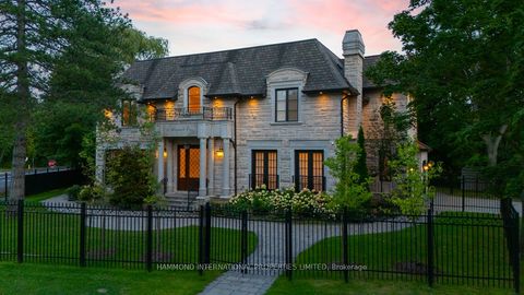 21 Hammok Crescent Markham ON L3T 2X3