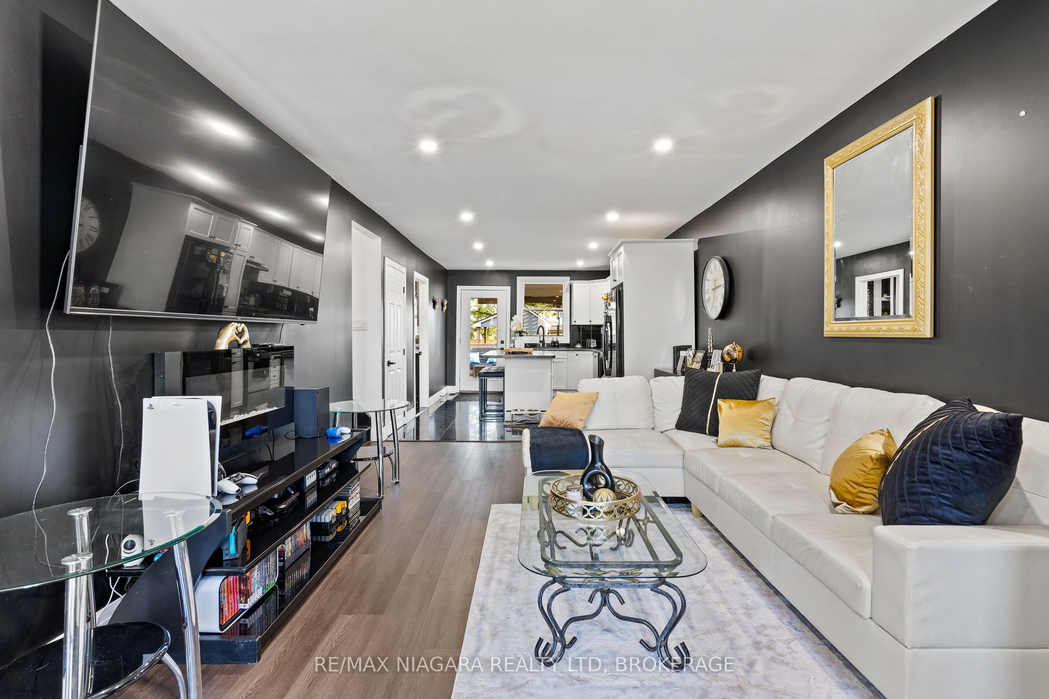 5 Cady Street