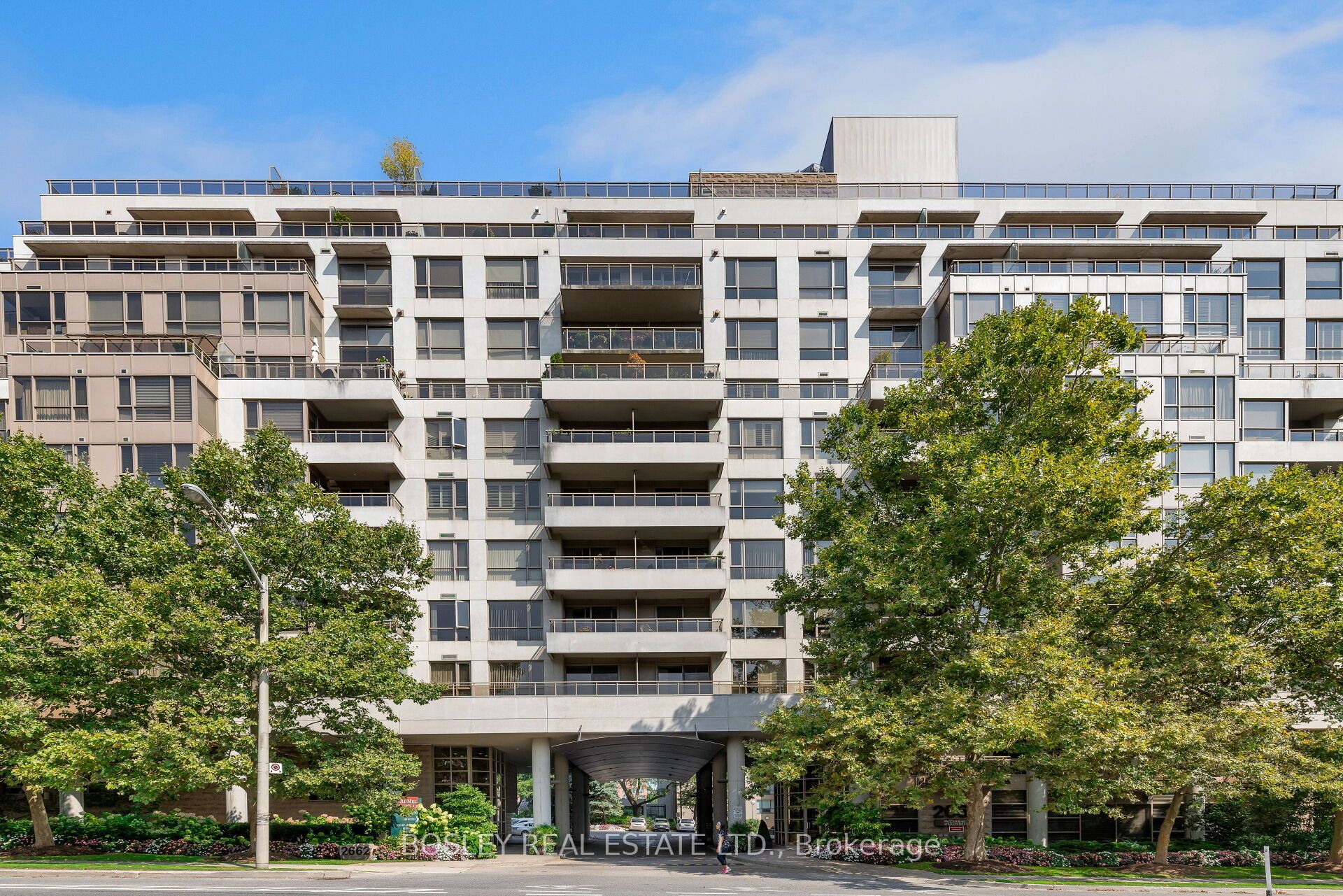 2662 Bloor Street W 1109