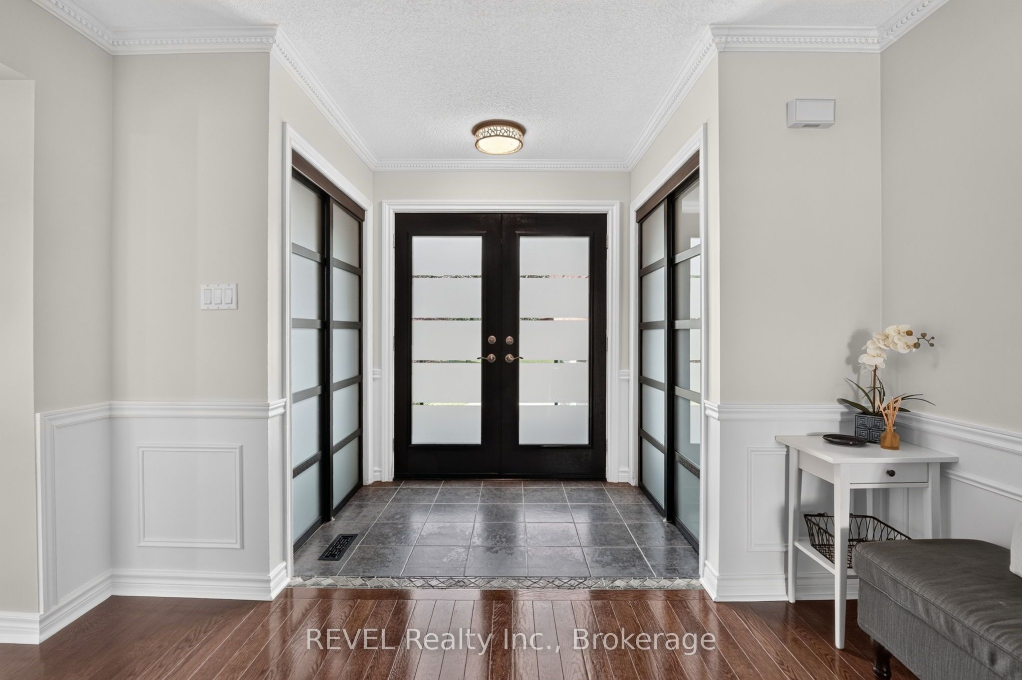 10 Meadowbrook Lane