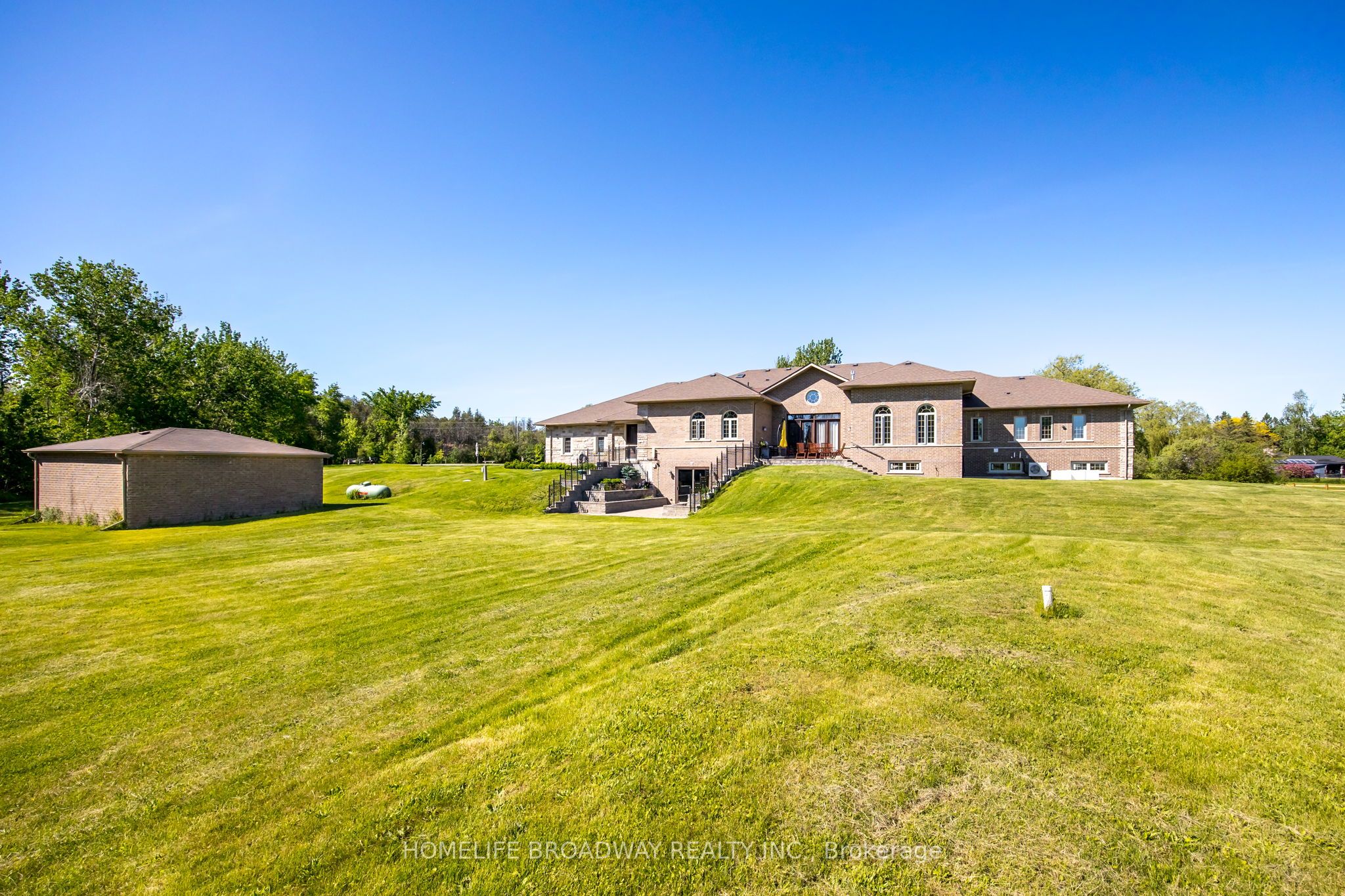 3957 Bethesda Road S