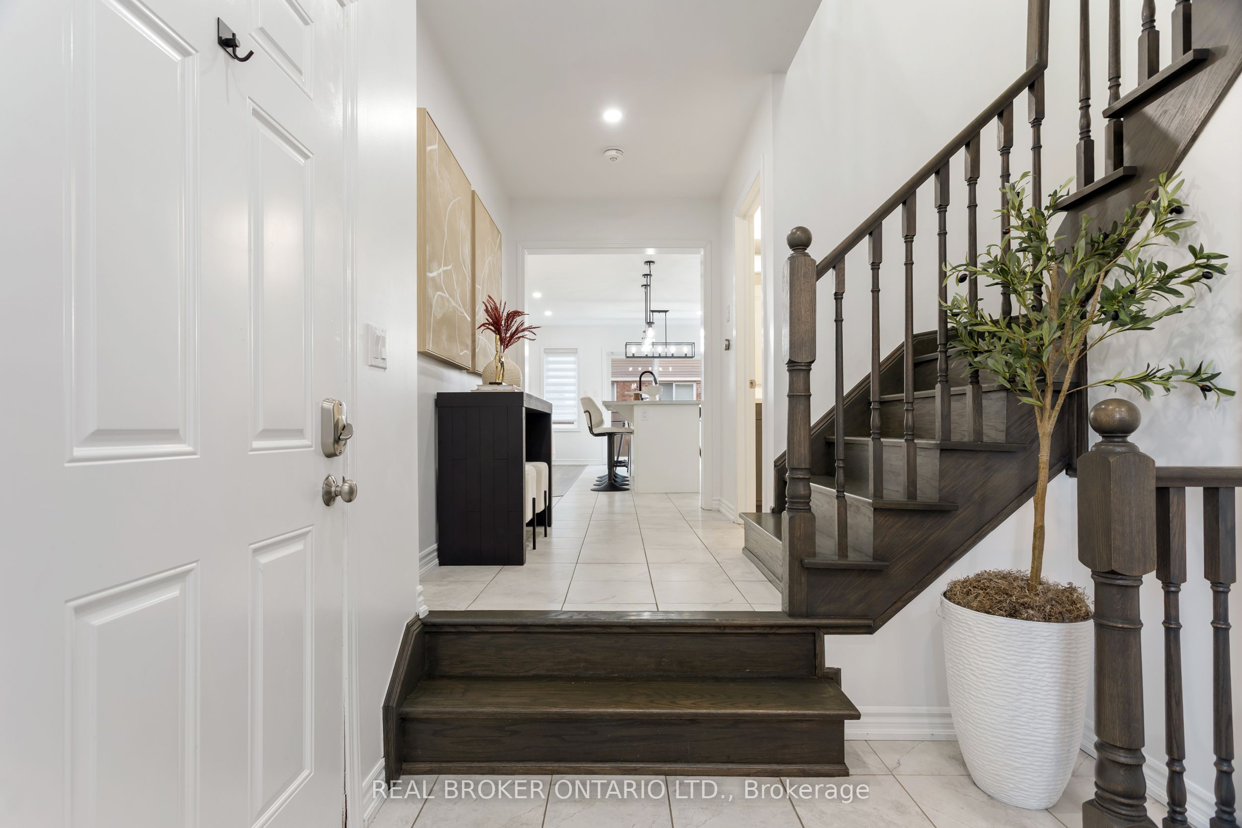 1213 Mulroney Heights