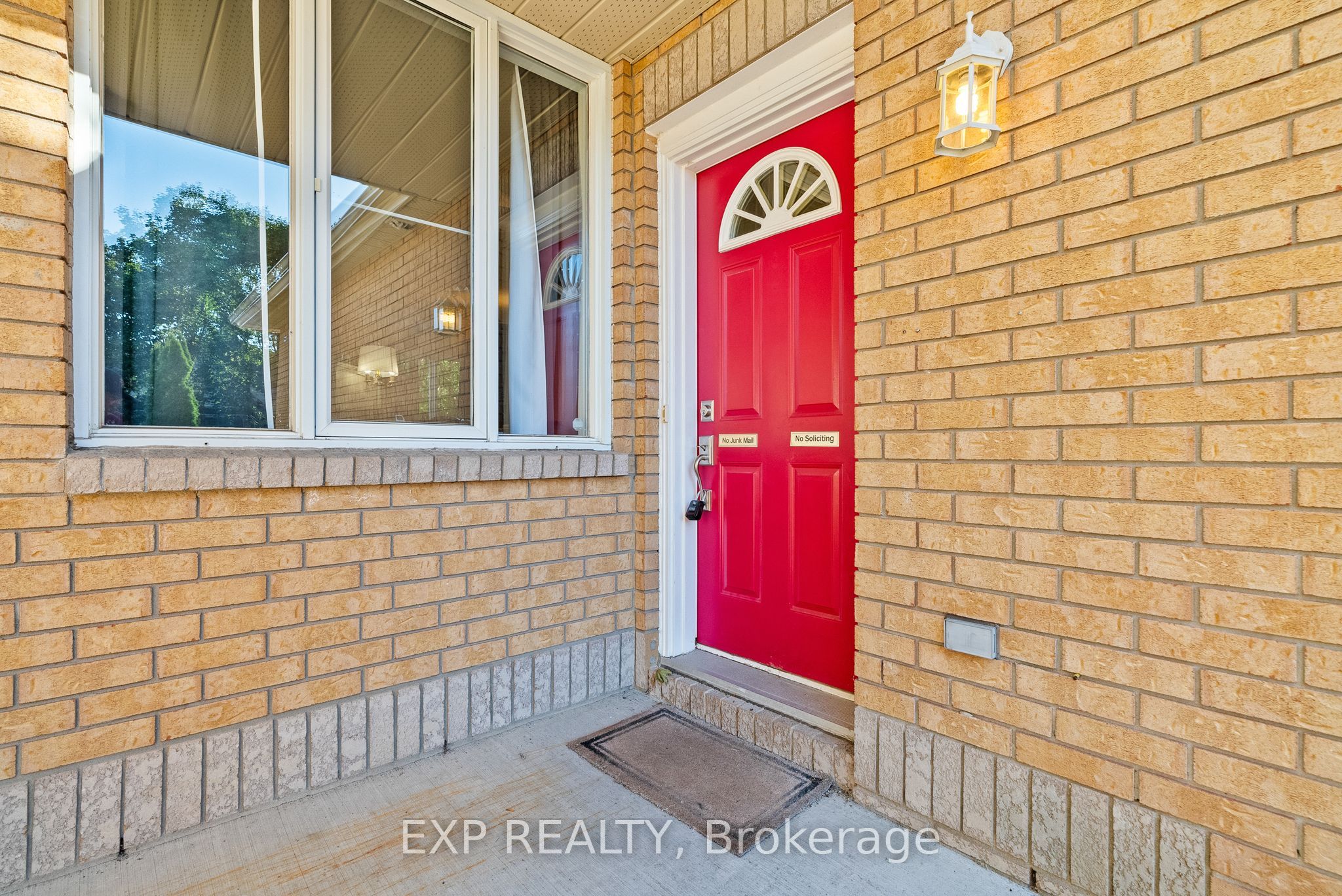 534 Lawler Crescent