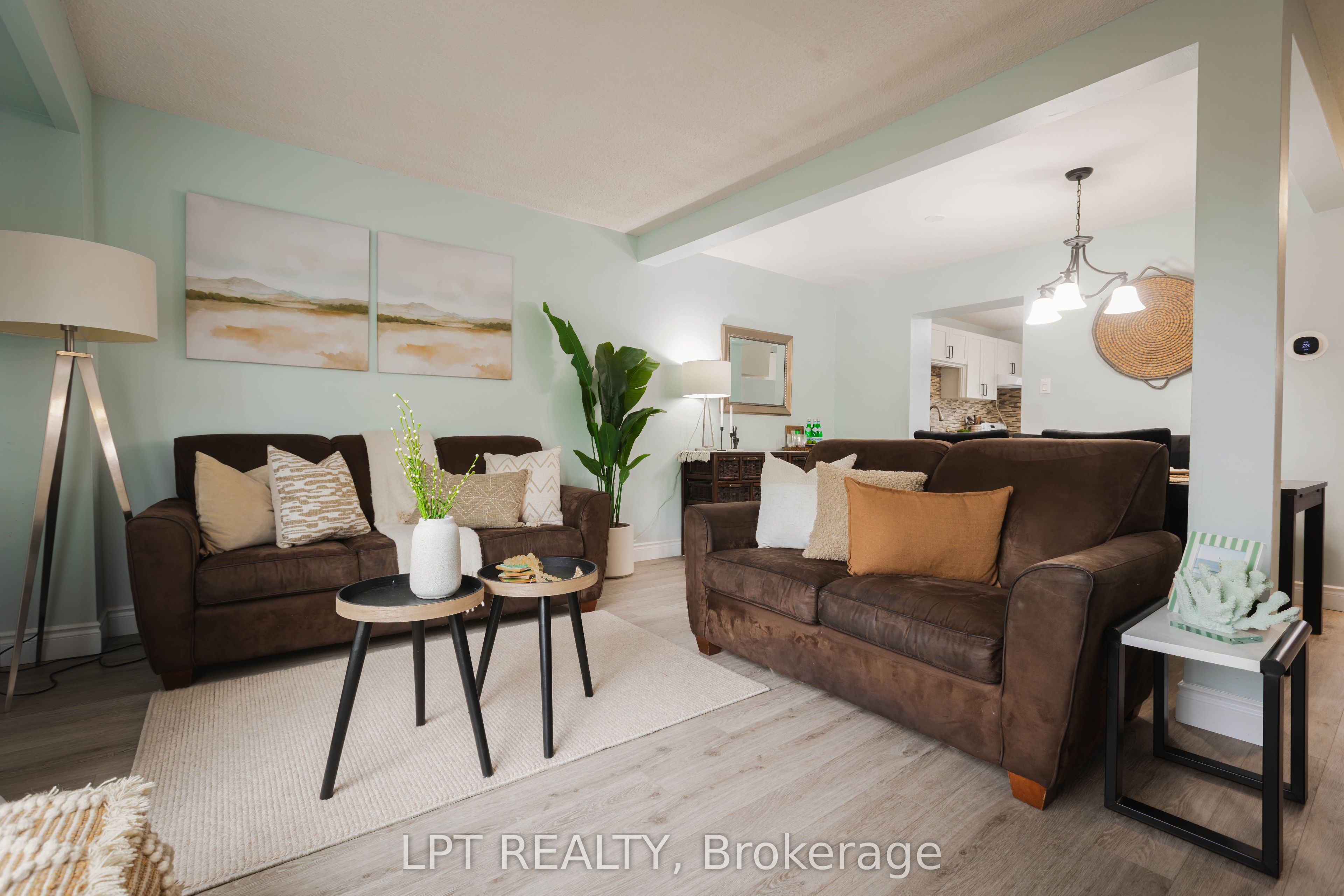 318 Laurier Avenue 3
