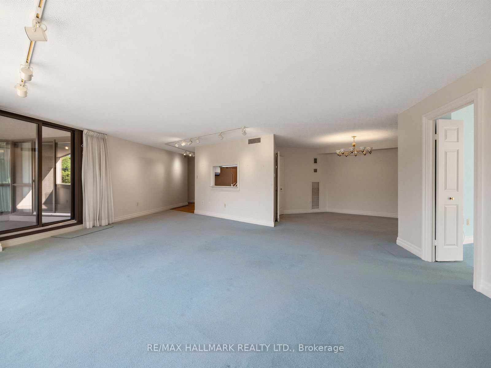 2010 Islington Avenue 301