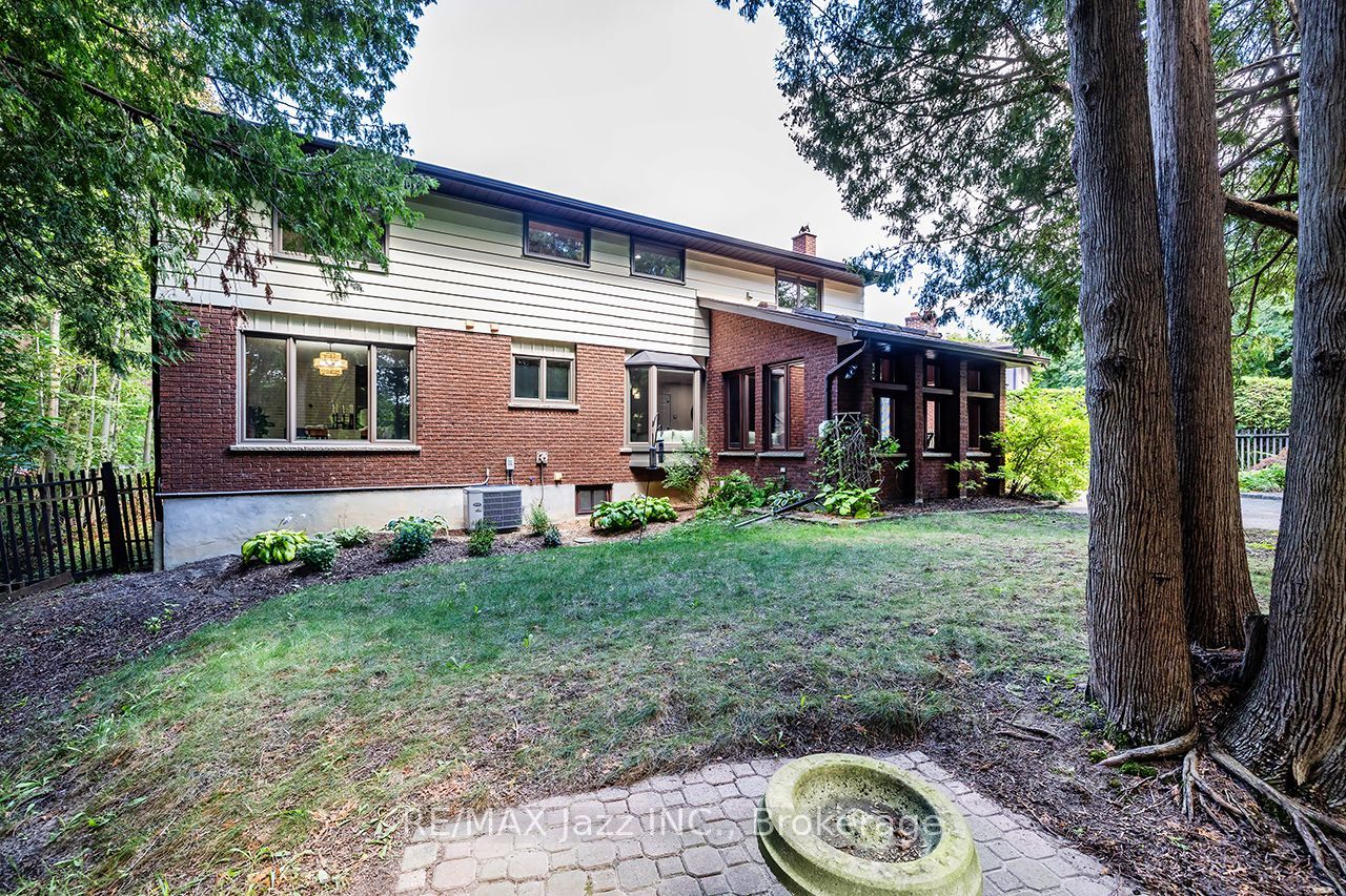 1005 Bluefinch Court