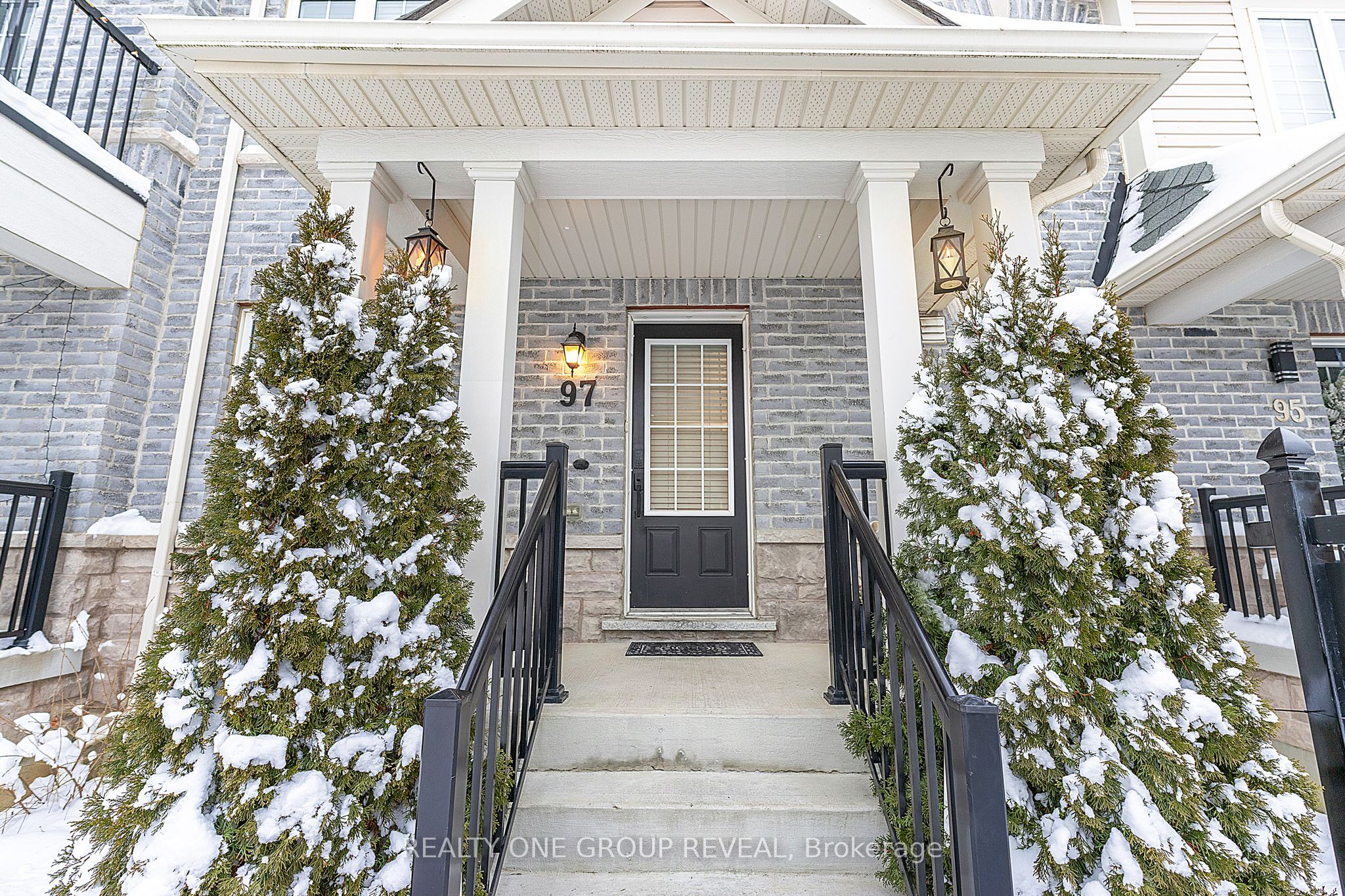 97 Devineridge Avenue