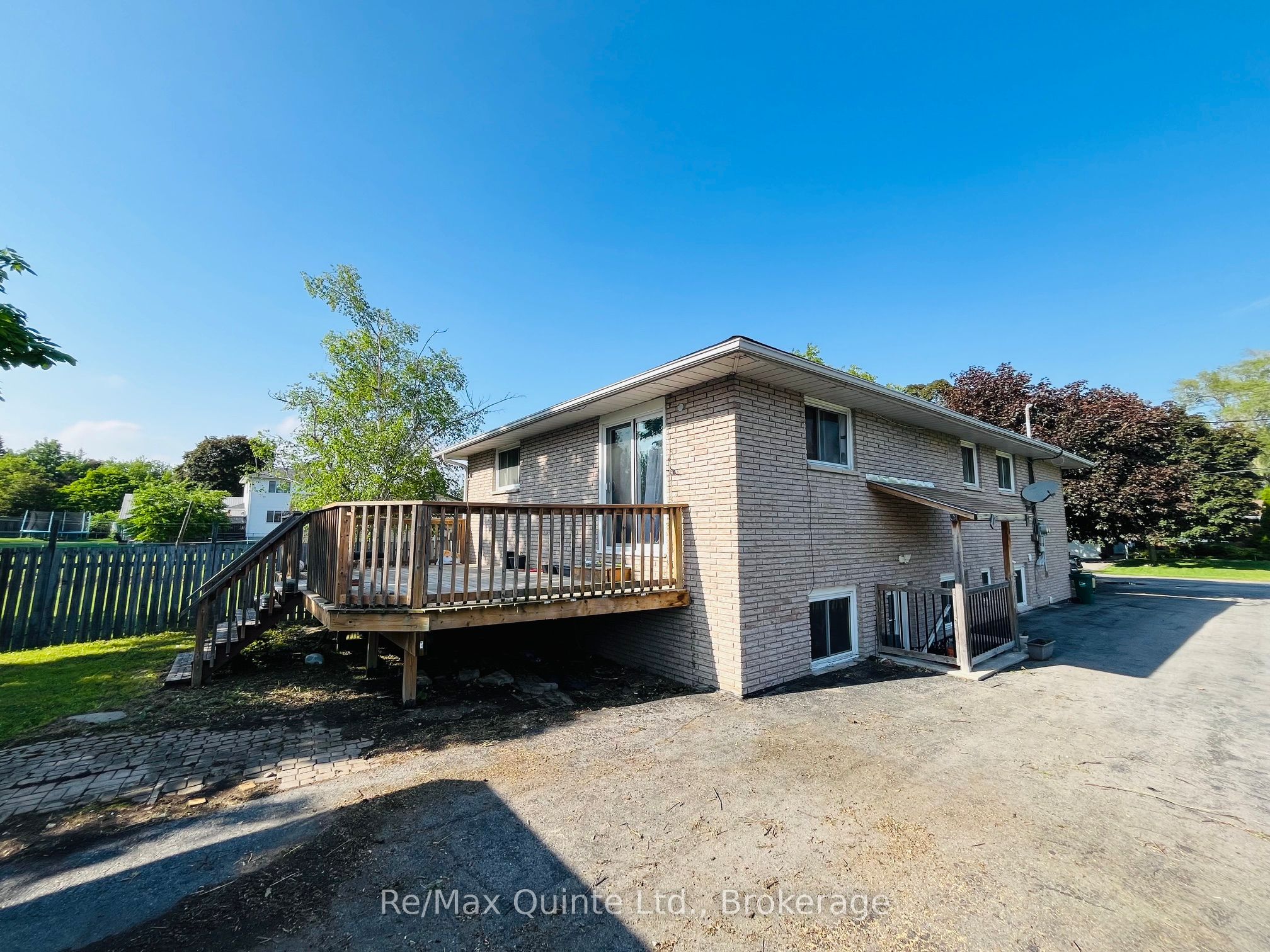 10 Shamrock Road