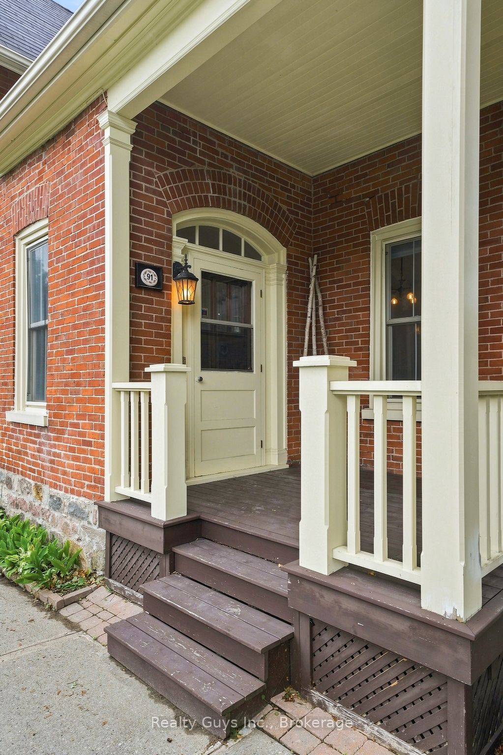 91 Main Street