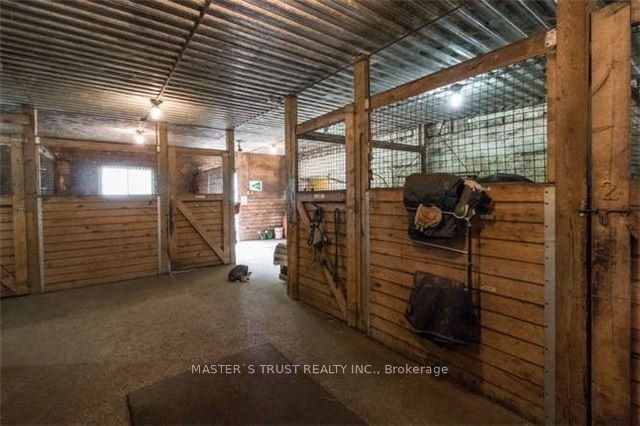 3563 Vandorf Side Road