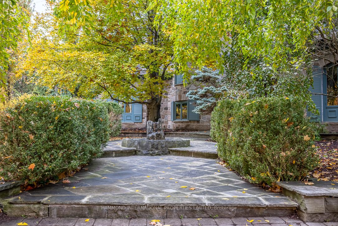 76 Quail Run Boulevard