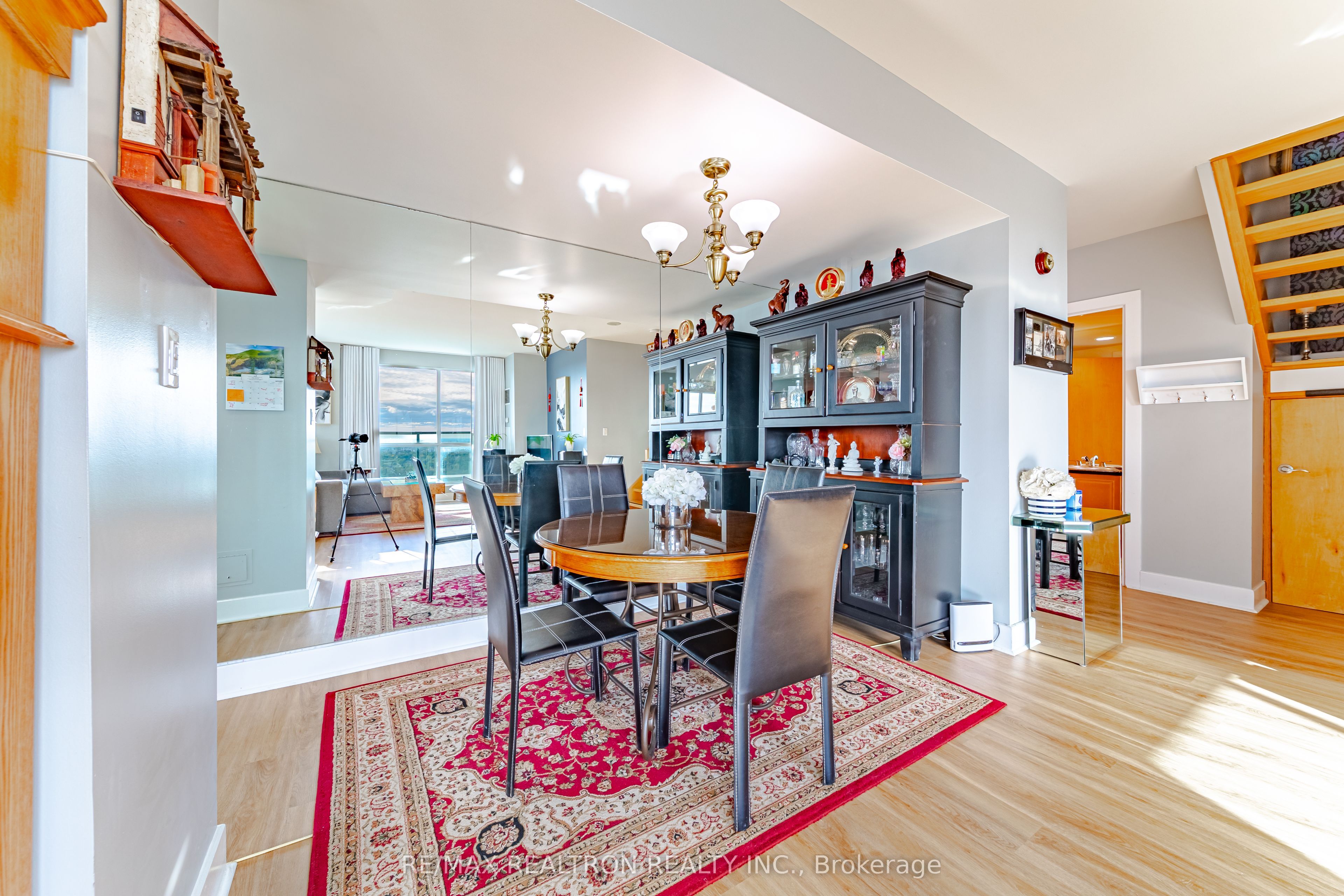 7 Lorraine Drive LRG 7