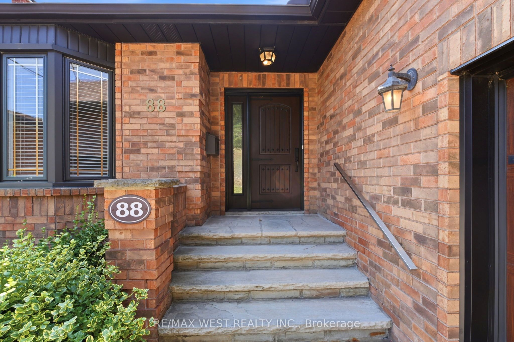 88 Riverdale Drive