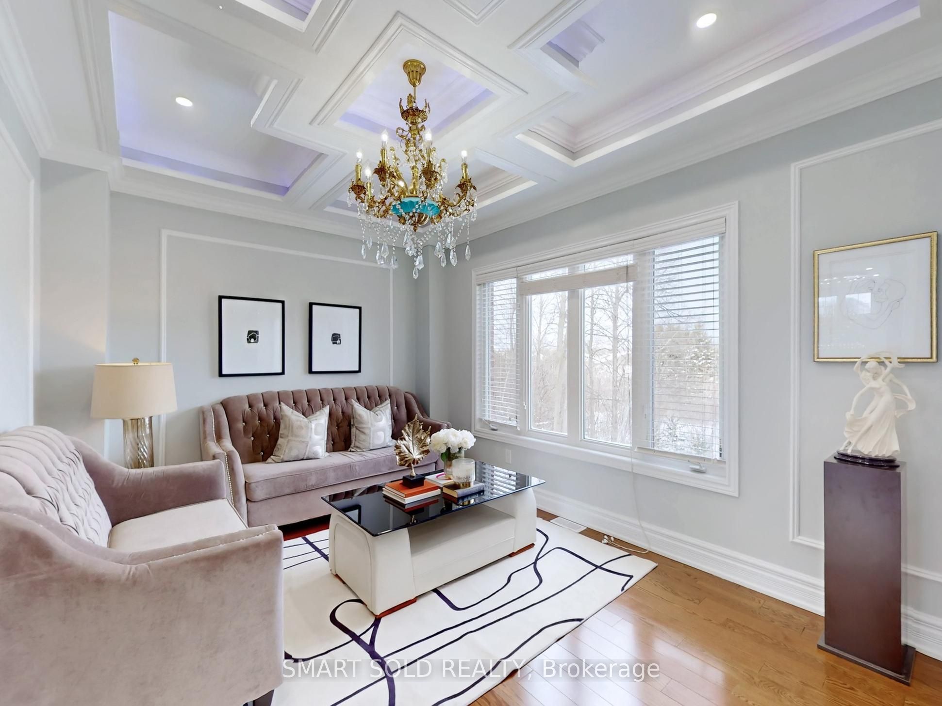 72 Headwater Crescent