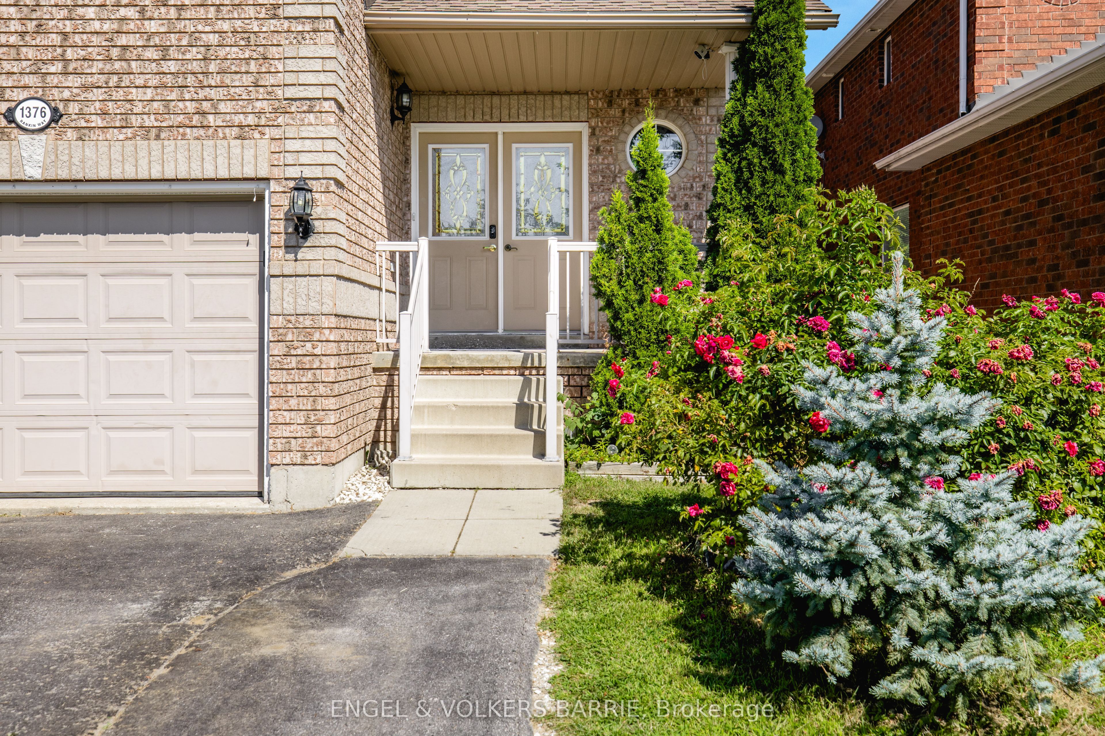 1376 Rankin Way